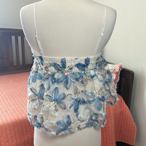 Babydoll Cropped Top SHEIN NWT Blue and Cream Floral Smocked Camisole size M - Picture 5 of 12